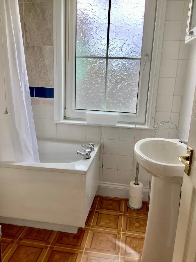 Second Floor Apartment Tenby Town Centre エクステリア 写真