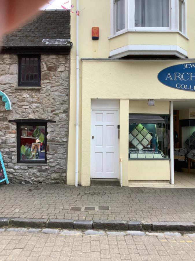 Second Floor Apartment Tenby Town Centre エクステリア 写真